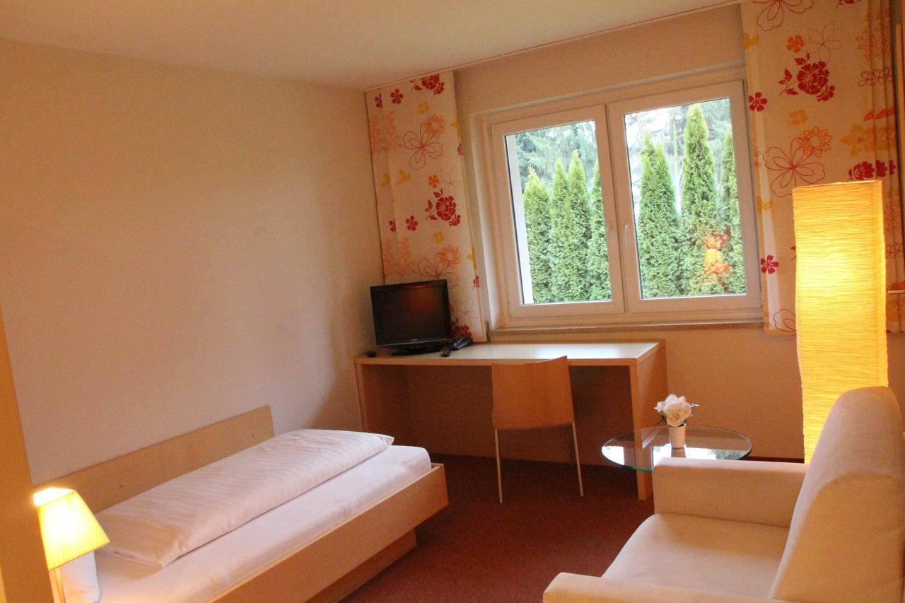 Hotel Alhartinger Hof Леондинг Номер фото