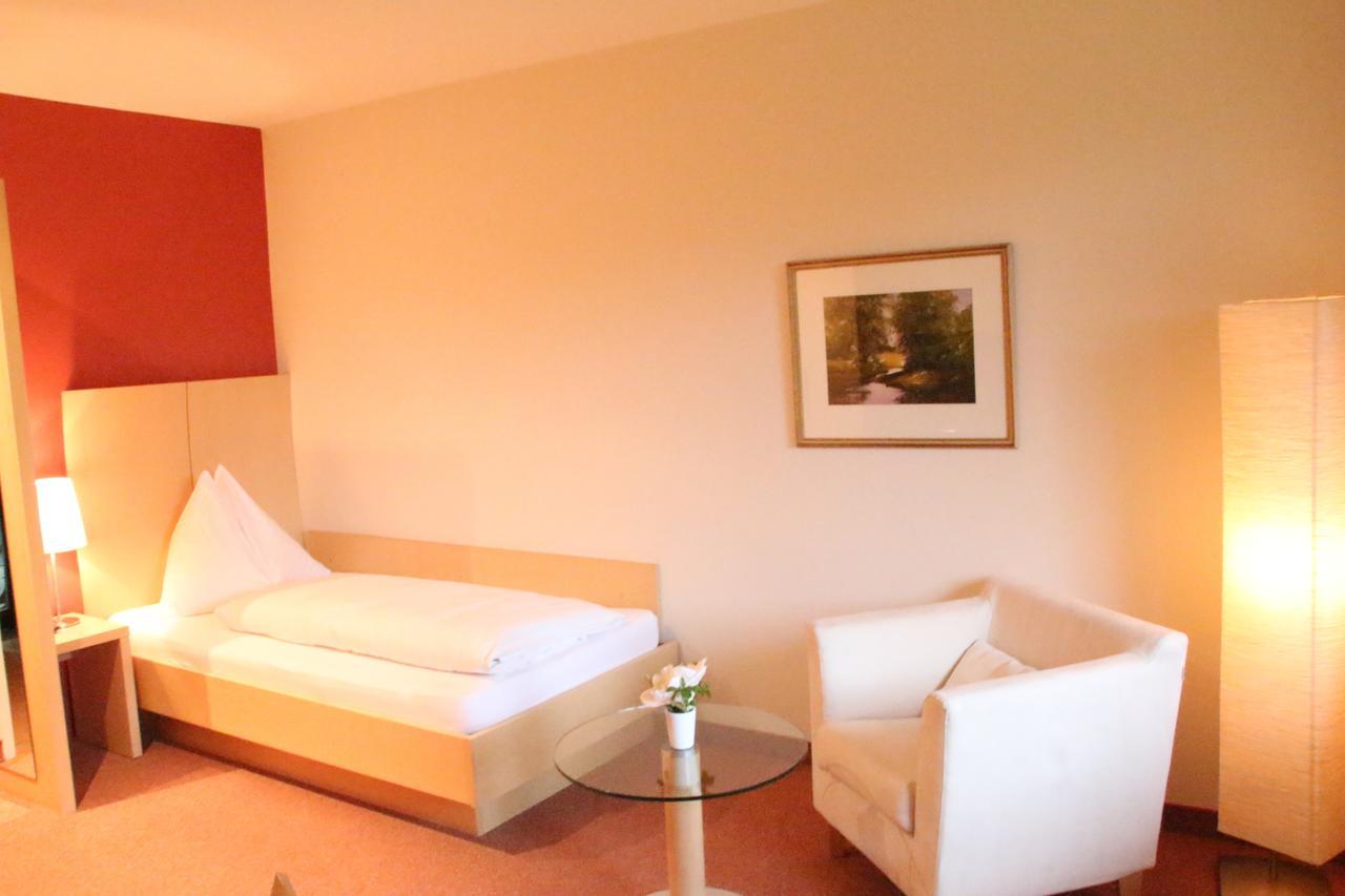 Hotel Alhartinger Hof Леондинг Номер фото