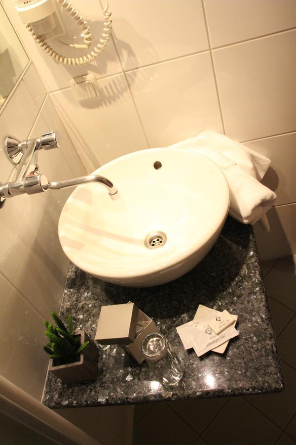 Hotel Alhartinger Hof Леондинг Номер фото