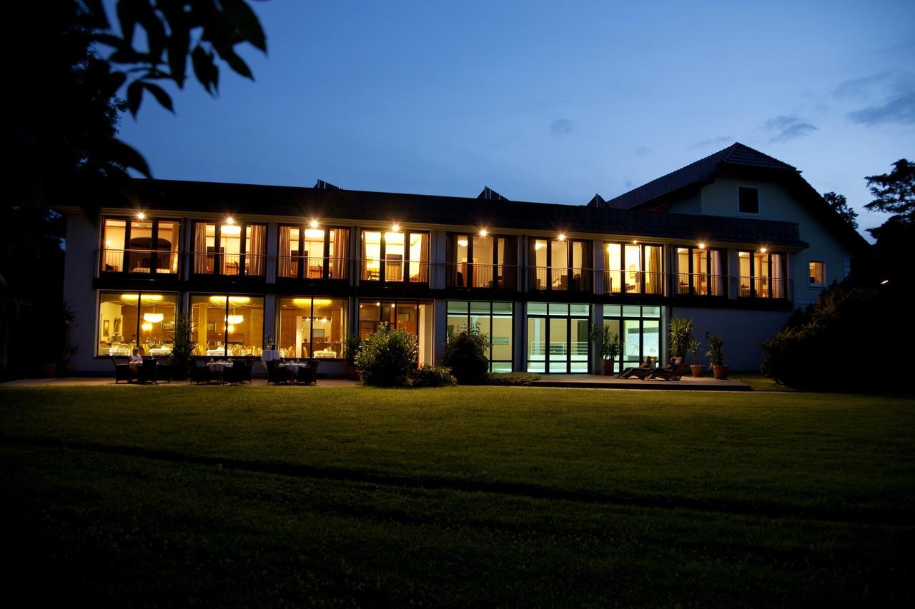 Hotel Alhartinger Hof Леондинг Экстерьер фото
